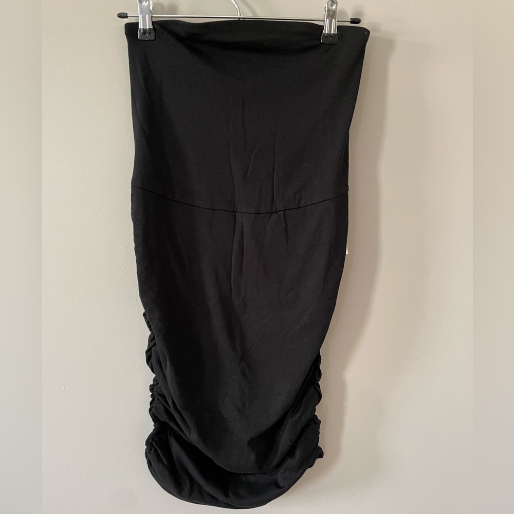 NWT Size XS GAP Black fitted Maternity skirt